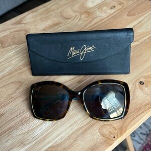 Maui Jim Orchid Polarized Sunglasses in Peacock